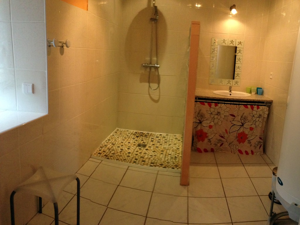 Gîte des Orges - salle de bain - douche à l'italienne